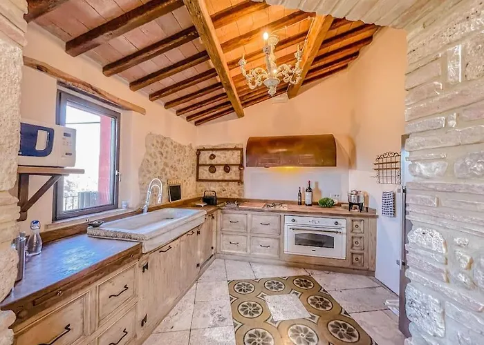 By Casamerina, In Town Of With Private Garden, Pool And Sauna * Narni